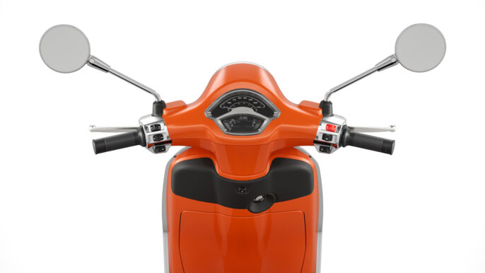 10 Vespa Primavera 125 Arancio Impulsivo