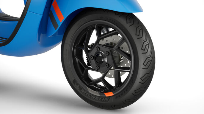 13 Vespa Sprint S 125 Blu Eclettico