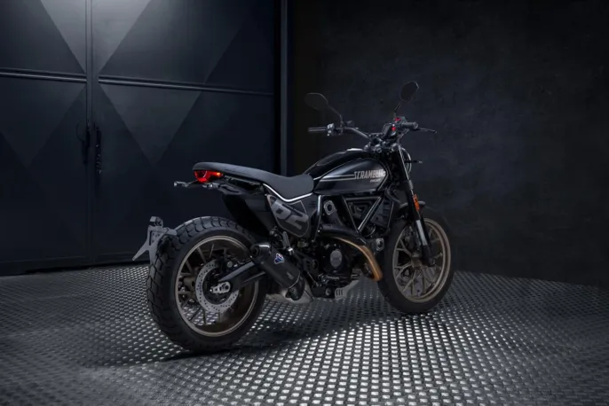07_-_my25_scrambler_full_throttle___5__uc702906_mid_large