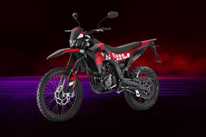 Aprilia_RX-125_PDP_Gallery_1920x1280_Intera-Nera-SX