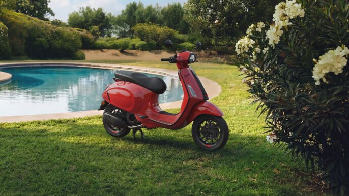 GALLERY-Vespa-Sprint-D-1920x1080-03