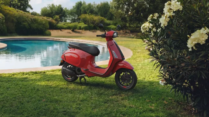 GALLERY-Vespa-Sprint-D-1920x1080-03