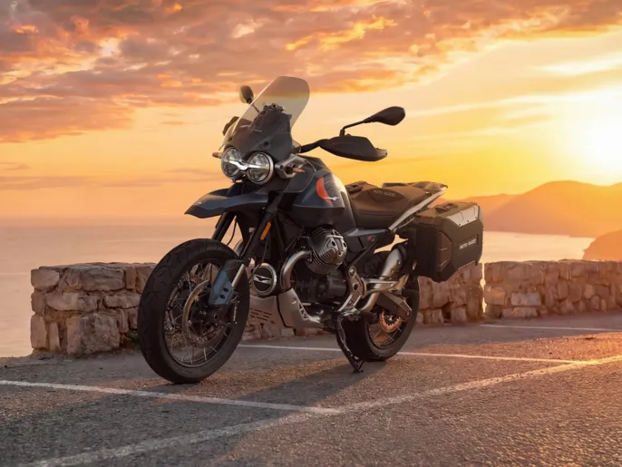 WI-Motoguzzi-V85-TT-Travel-D-1920x1440-A_11zon