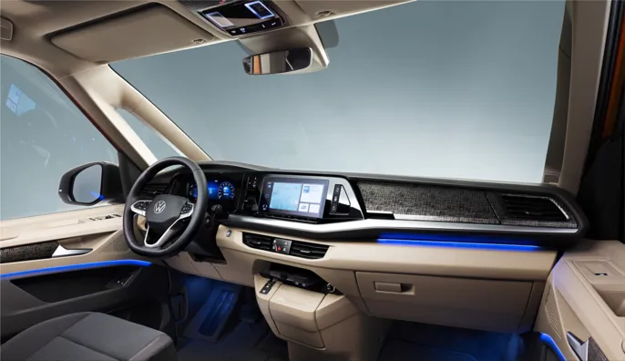 2022-Volkswagen-T7-Multivan-plug-in-hybrid-iu04