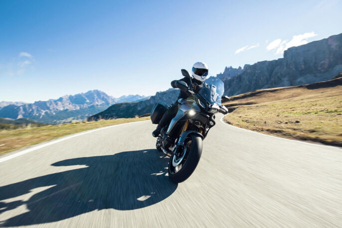 2024_YAM_MT09TRDX_EU_PGD_ACT_001_03_preview