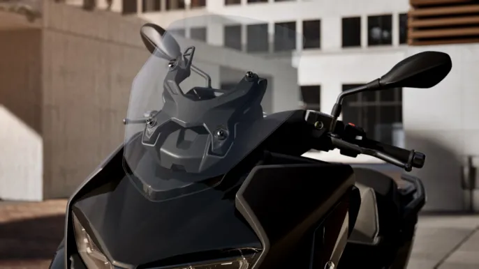 P90571759_highRes_the-new-bmw-c-400-gt