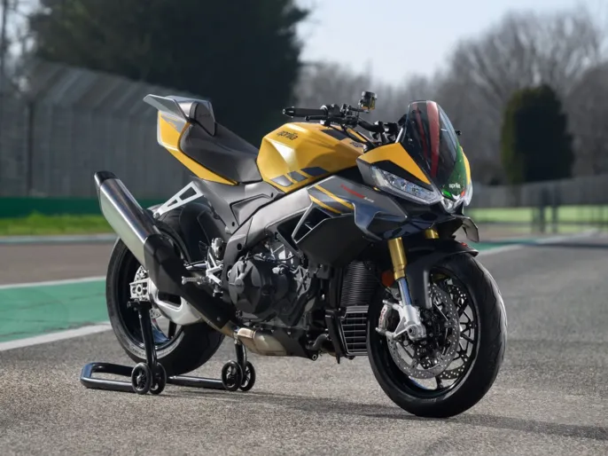 Aprilia_TuonoV4_gallery_1920x1440_5