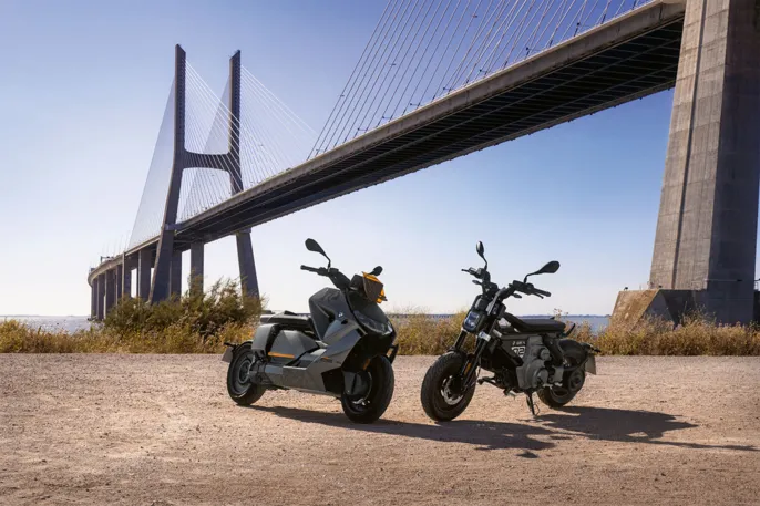 1688989201Bez-n-zvu-1-0000-P90512757-highRes-bmw-ce-04-and-bmw-ce