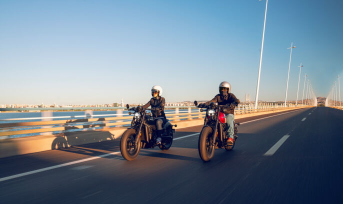 450CL-C_Outdoor-pictures_Recommend-10