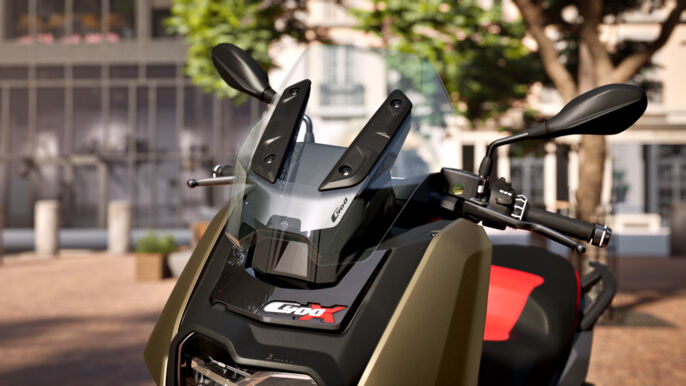 P90571797_highRes_the-new-bmw-c-400-x-