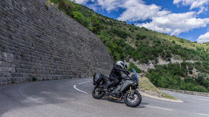 2025_YAM_MT09ATRDX_EU_MDNM6_ACT_010_03_preview