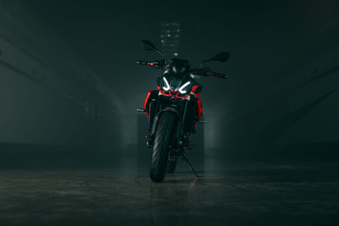 06-Aprilia-Tuono-457-scaled