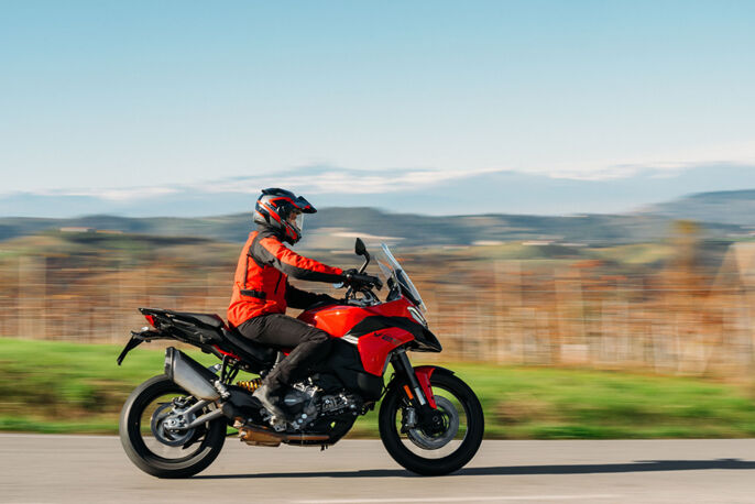 MY25_MULTISTRADA_V2_DYNAMIC _7__UC732469_Low