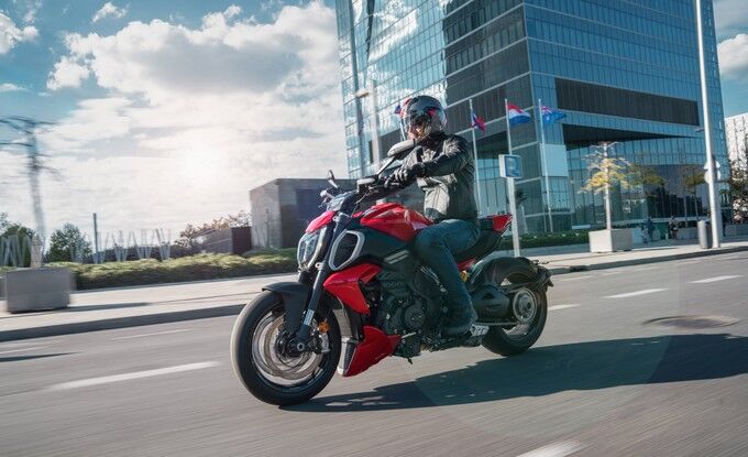 prov_urban_dvlv4_g1-41_uc450176_low_F8EC634_product_gallery