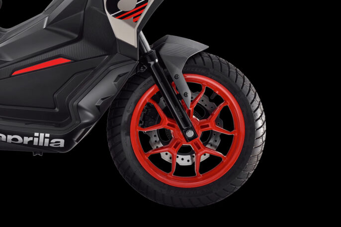 Aprilia-SRGT-200Sport-1920x1440-wallimage2