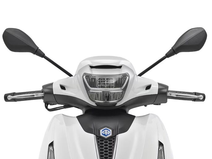 Piaggio_Beverly_310_BiancoLuna_900x675-fari