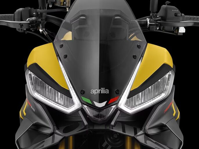 Aprilia_Facelift_Tuono-V4_Close-Up_900x675_Fari_1