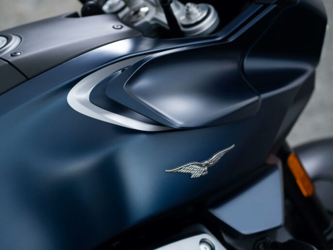 MG_V100_Mandello_wall-image_1920x1440_3