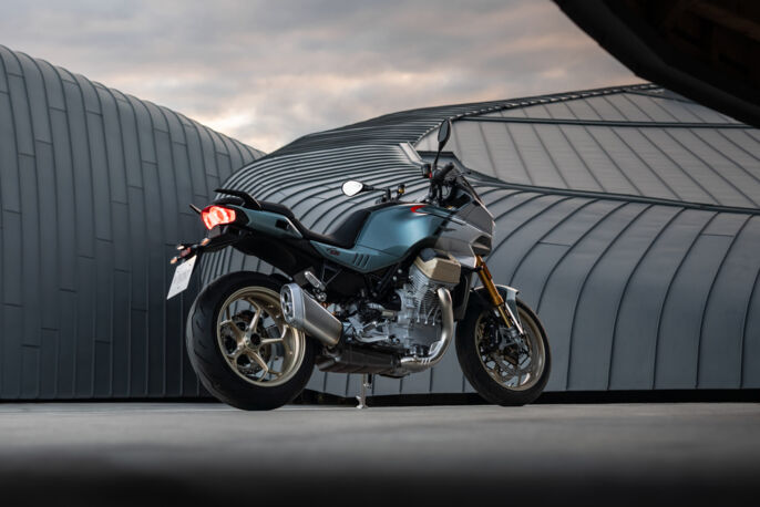 13-V100-Mandello-S-scaled