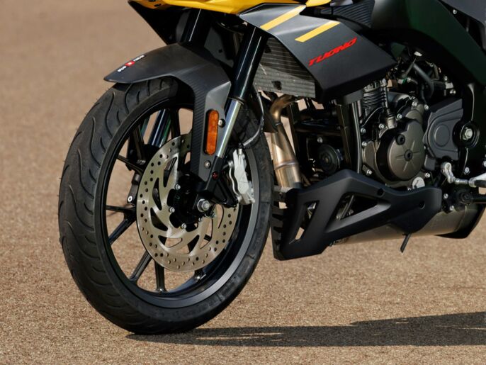 Aprilia_tuono125-wall-image-1920x1440_2