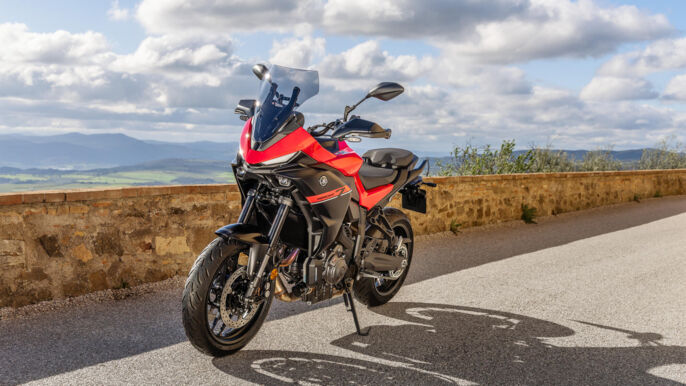 2026-Yamaha-MT07TRS-EU-Redline-Static-005-03