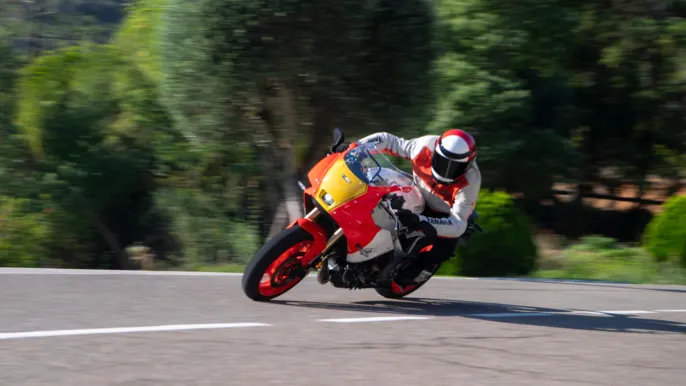 2026-Yamaha-XS850GP-EU-Legend_Red-Action-012-03