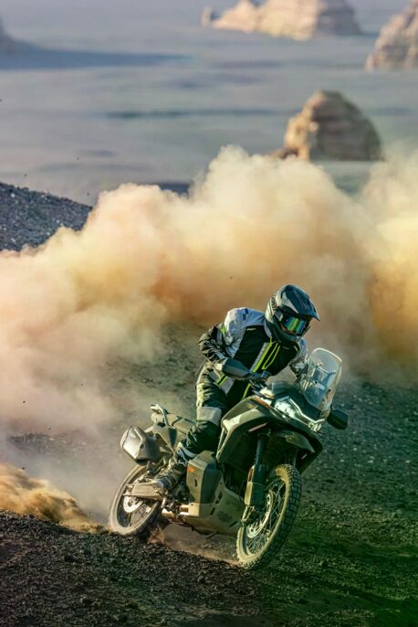 CFMOTO_1000MT-X_Outdoors_8-1