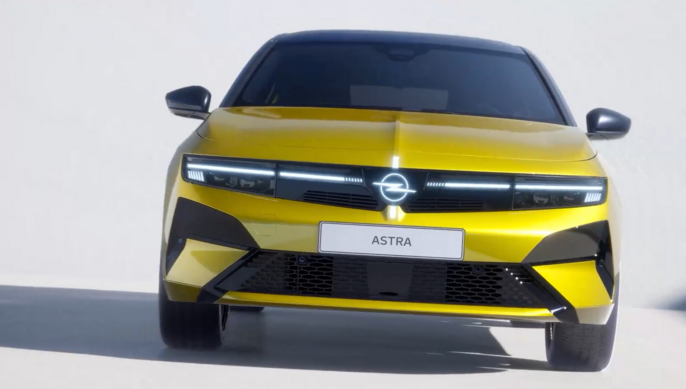 Astra celé auto