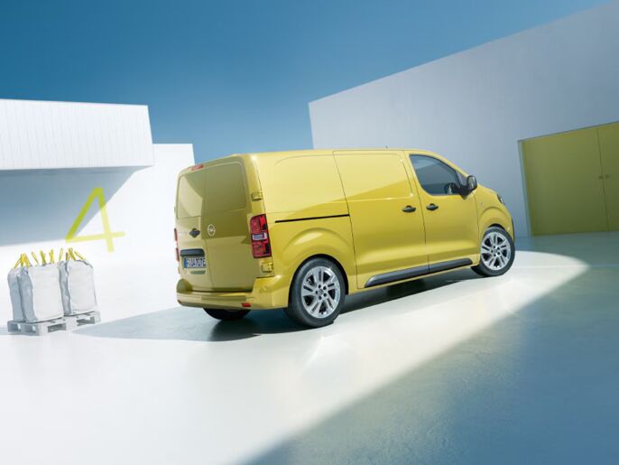 OPEL-VIVARO-MY2023-BEV_partial_safety2_4x3-ezgif.com-avif-to-jpg-converter