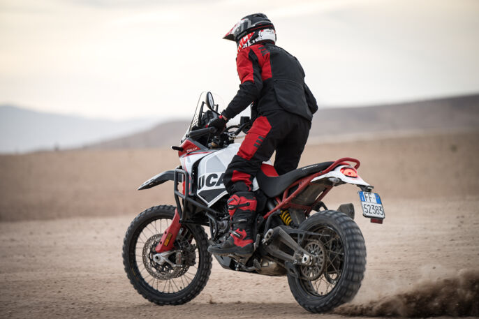MY24_DUCATI_DESERTXRALLY_ACTION _74__UC592907_High