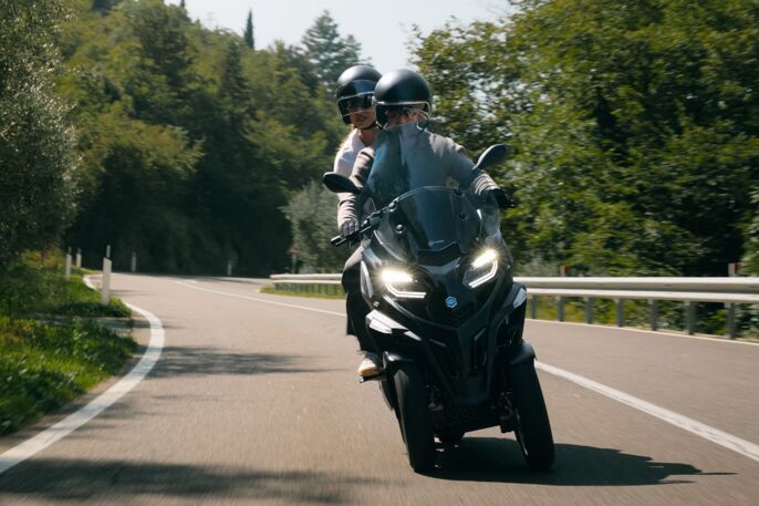PiaggioMP3-400Sport-gallery