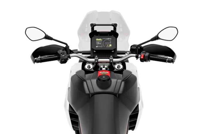 07 Aprilia_Tuareg_Hailstorm-White