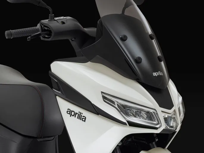 Aprilia_SXR-50_wall-img_1920x1440_fari_1