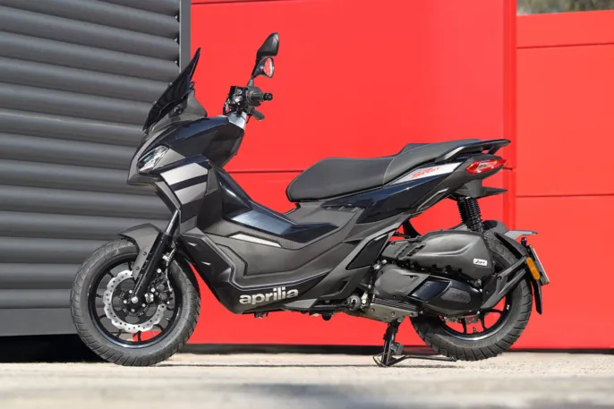 Aprilia_SR+GT_200_gallery