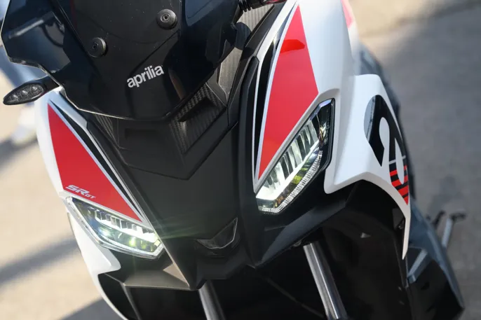 Aprilia_SR-GT-Sport-125_gallery_5_11zon