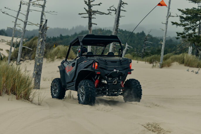 MY2024_ZFORCE-950-SPORT_EPA-16