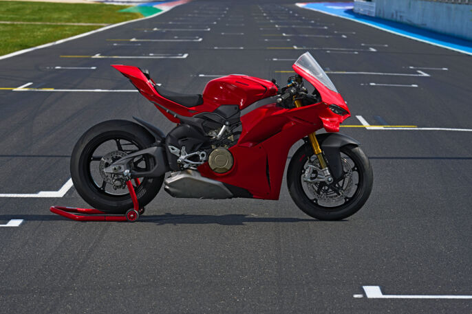 MY25_PANIGALE_V4S_ON_LOCATION _5__UC662260_High