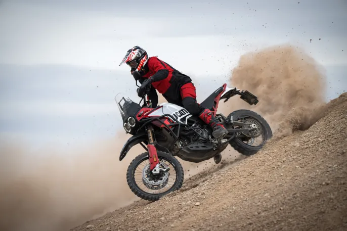 MY24_DUCATI_DESERTXRALLY_ACTION _71__UC592904_High