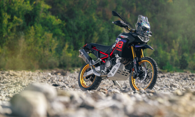 01-Aprilia-Tuareg-Rally-scaled
