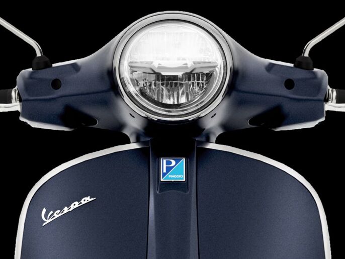 Vespa_Facelift_GTS_SUPER_TECH_310_Tab-Hotspot_900x675_Fari_1