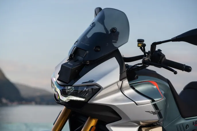30-V100-Mandello-S
