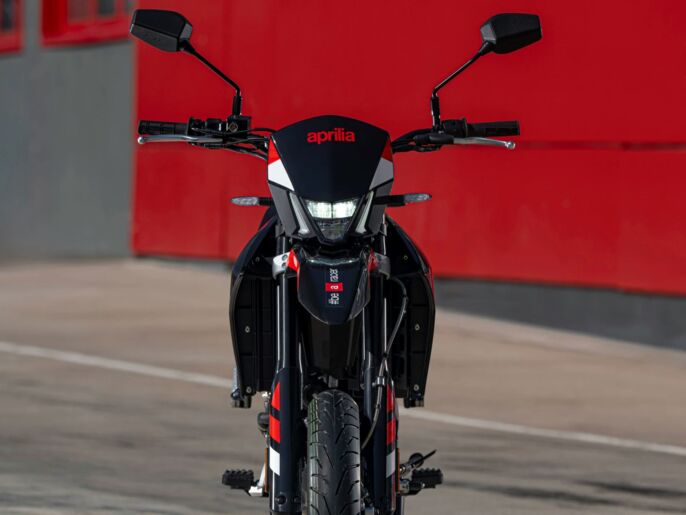 Aprilia_SX_3_1920x1440