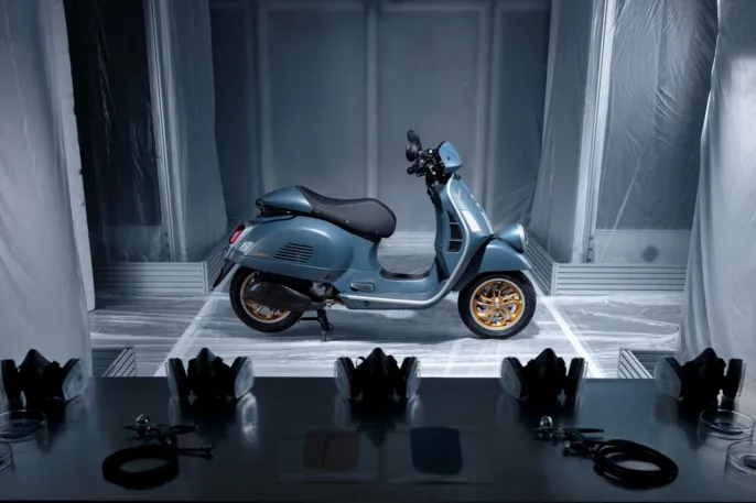 Vespa_Officina08_Gtv_gallery_1920x1280_1