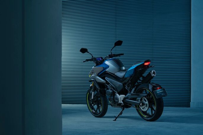 125NK_Zephyr Blue_Static (3)