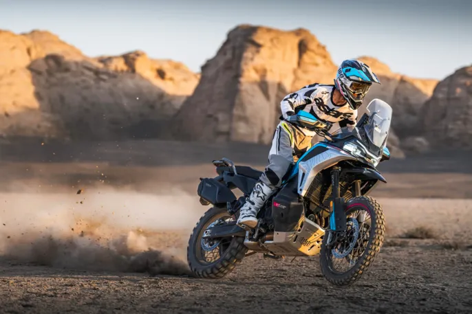 CFMOTO_1000MT-X_Outdoors_2-scaled