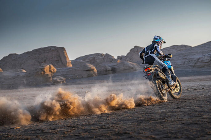 CFMOTO_1000MT-X_Outdoors_3-1