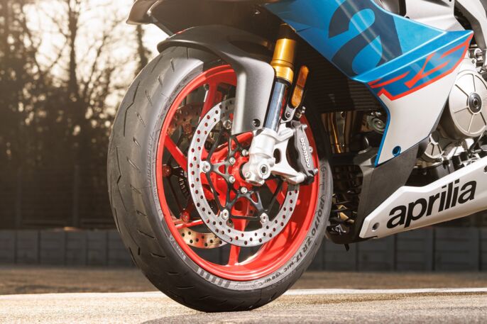 Aprilia_RS660_Wall-img_1920x1280_ruota_anteriore