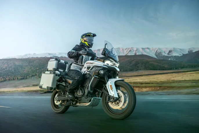 800mt-explore-es-05