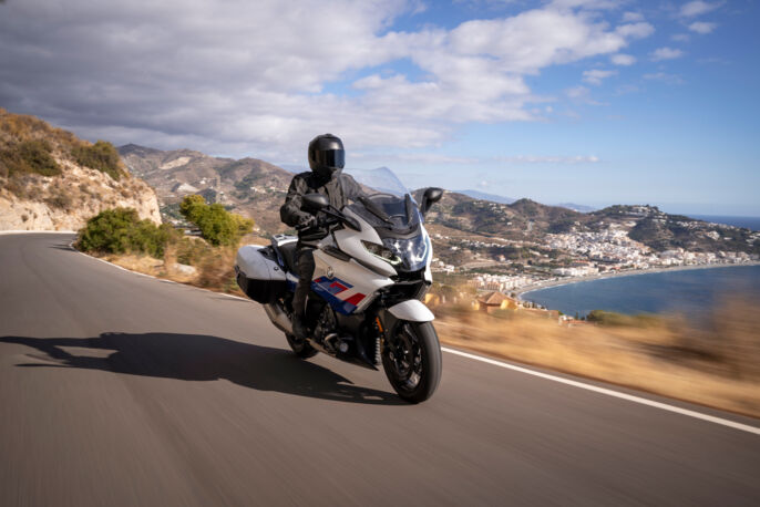 P90451700_highRes_bmw-k-1600-gt-02-202