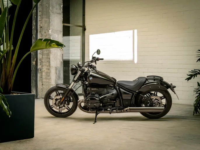 P90569147_highRes_bmw-r-18-model-year-